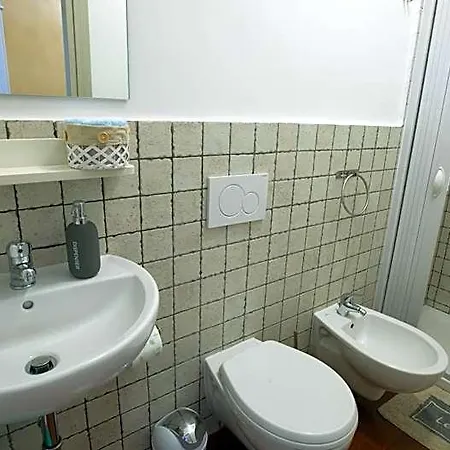 Marlin Nocleg ze śniadaniem 4*